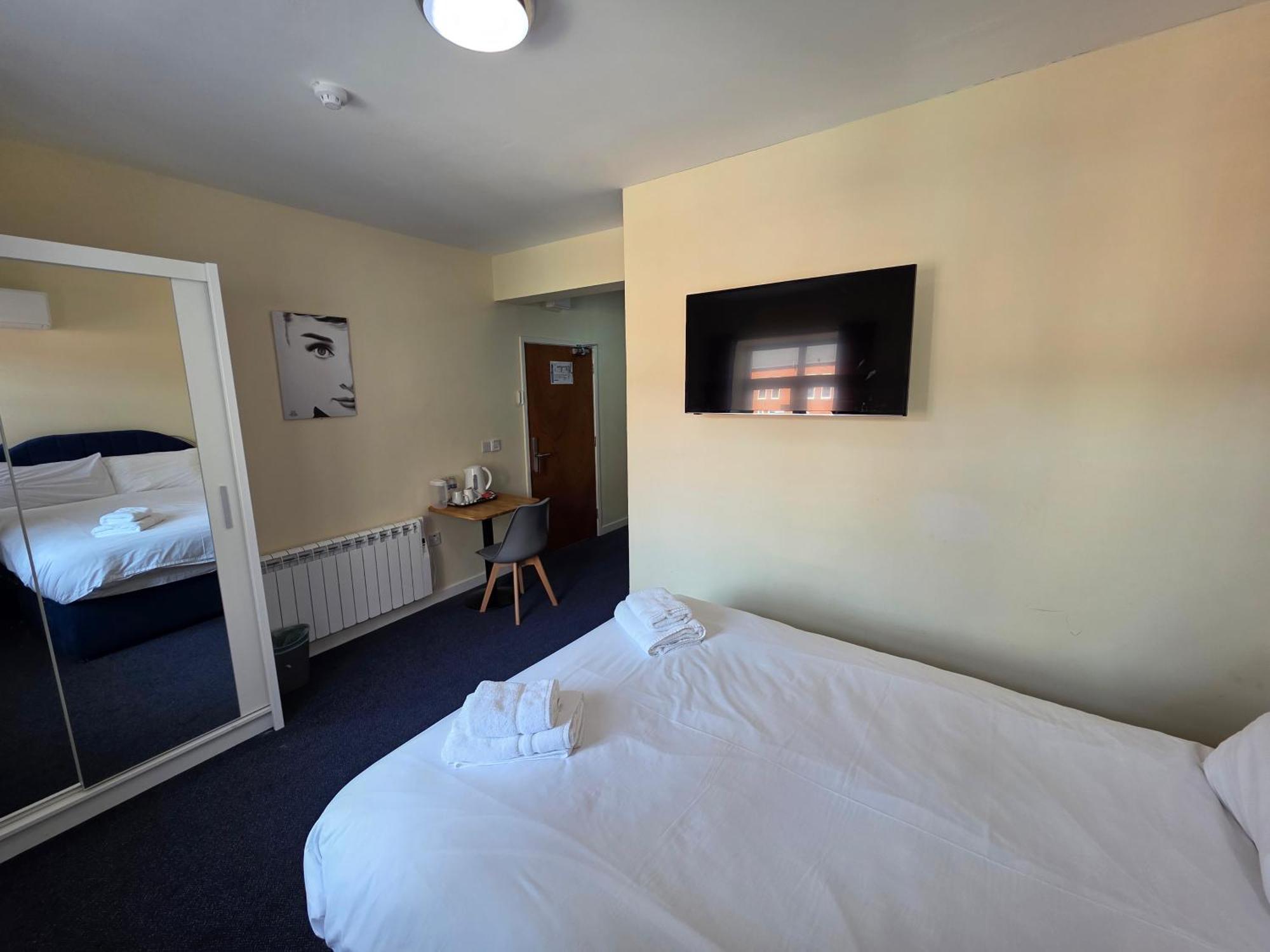 Отель The Carmichael - Hull Centre 4*